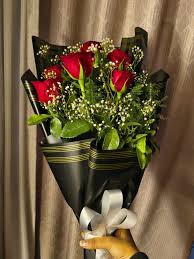 Red Rose & Baby’s Breath Bouquet